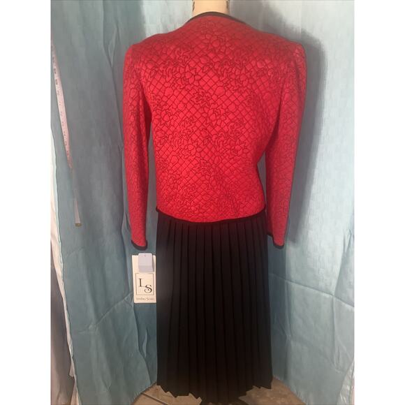 NOS Vintage 80s Red And Black Skirt Suit Sz 10 USA Made With Tags - Picture 5 of 11